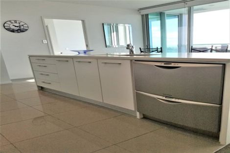 Photo of property in Sentinel Apartments, 1102/3 Northcroft Street, Takapuna, Auckland, 0622