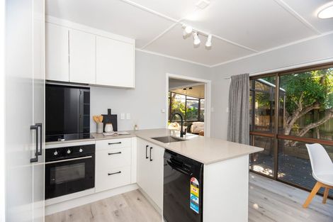 Photo of property in 8 Fenwick Crescent, Hillcrest, Hamilton, 3216