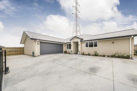 Photo of property in 6 Cyprus Place, Fitzherbert, Palmerston North, 4410