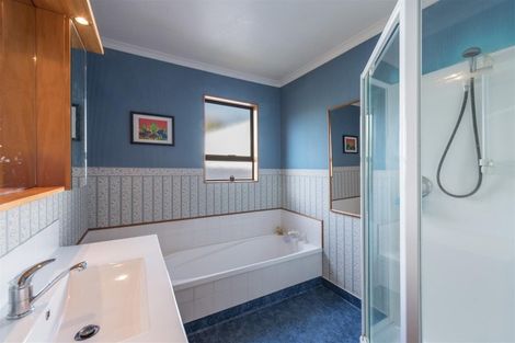 Photo of property in 39 Point Road, Monaco, Nelson, 7011