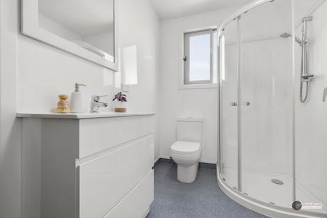 Photo of property in 9/19 Pirie Crescent, Moera, Lower Hutt, 5010