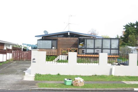 Photo of property in 17 Blanche Way, Half Moon Bay, Auckland, 2012