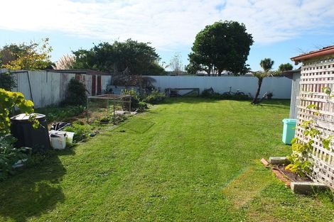 Photo of property in 13 Linklater Avenue, Foxton Beach, Foxton, 4815