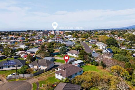 Photo of property in 24 Ridd Street, Lynmouth, New Plymouth, 4310