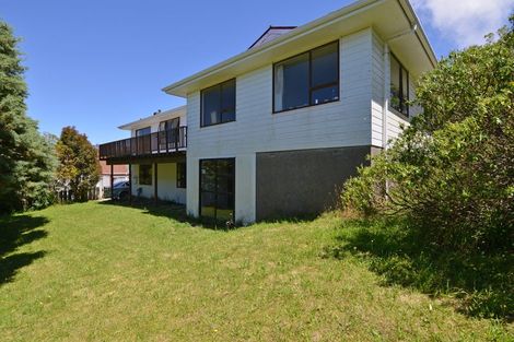 Photo of property in 76 Thurleigh Grove, Karori, Wellington, 6012