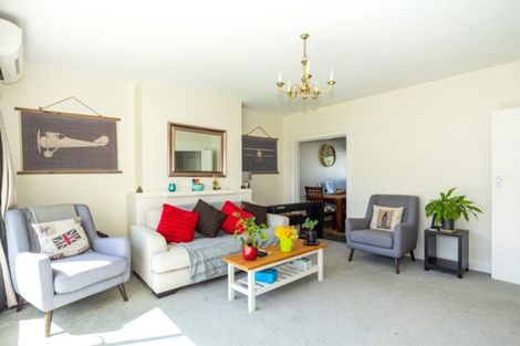 Photo of property in 1-12/48 The Bay Hill, Timaru, 7910