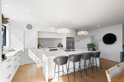 Photo of property in 9 Centre Crescent, Wanaka, 9305