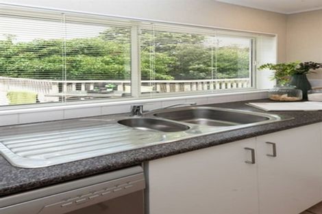 Photo of property in 27 Bard Place, Golflands, Auckland, 2013