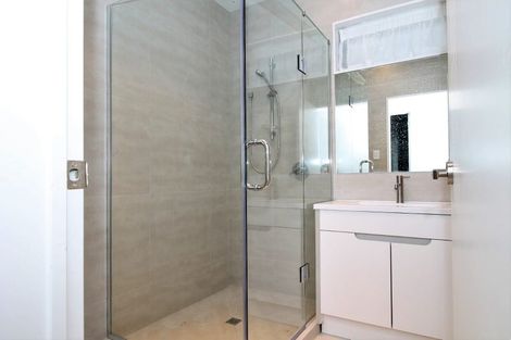 Photo of property in 37 Lynmore Drive, Hillpark, Auckland, 2102