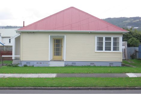 Photo of property in 365 Waiwhetu Road, Fairfield, Lower Hutt, 5011