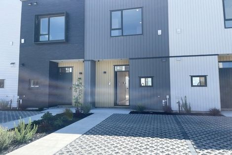 Photo of property in 18 Puihi Crescent, Massey, Auckland, 0614