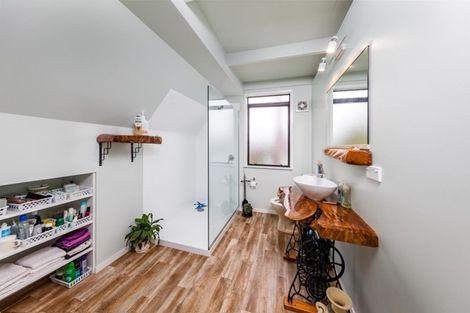 Photo of property in 23 Harbour View Road, Point Wells, Warkworth, 0986