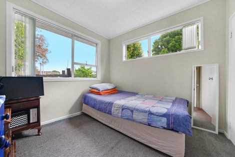 Photo of property in 9 Innismara Avenue, Wattle Downs, Auckland, 2103