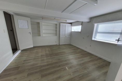 Photo of property in 119 Shakespeare Road, Milford, Auckland, 0620