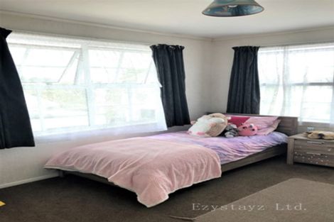 Photo of property in 45 Colwill Road, Massey, Auckland, 0614