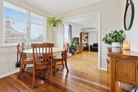 Photo of property in 1/127 Clevedon Road, Papakura, 2110
