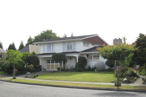 Photo of property in 35 Glenharrow Avenue, Avonhead, Christchurch, 8042