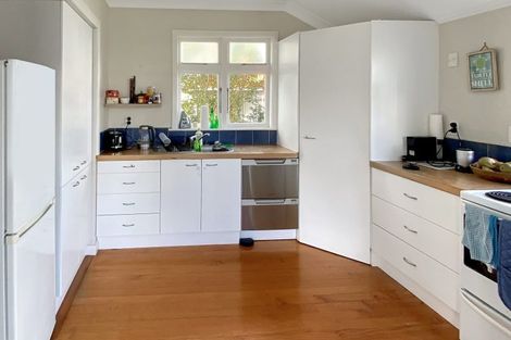 Photo of property in 7 Freyberg Street, Roslyn, Palmerston North, 4414