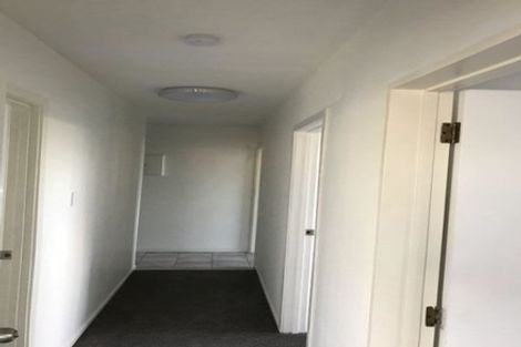 Photo of property in 217 Sturges Road, Henderson, Auckland, 0612