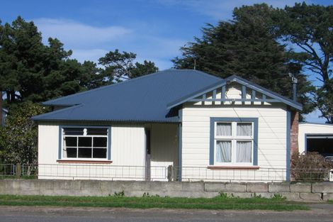 Photo of property in 130 Fitzherbert Street, Featherston, 5710