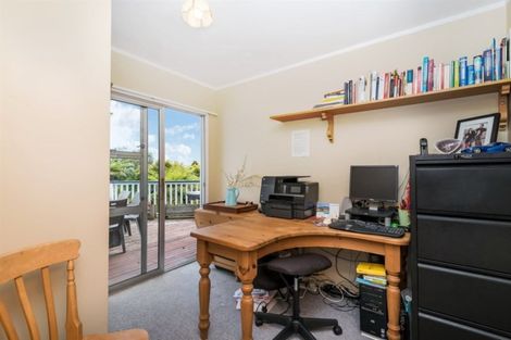 Photo of property in 90a Matipo Road, Mairangi Bay, Auckland, 0630