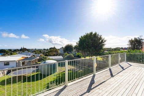 Photo of property in 15 Aranui Avenue, Waitarere Beach, Levin, 5510