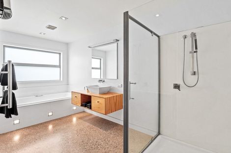 Photo of property in 6 Mcivor Lane, Lake Hayes, Queenstown, 9304