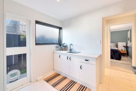 Photo of property in 1/8 Commodore Parry Road, Castor Bay, Auckland, 0620