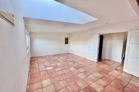 Photo of property in 76 Beach Road, Castor Bay, Auckland, 0620