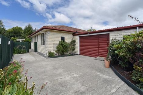 Photo of property in 2/14 Momorangi Crescent, Redwood, Christchurch, 8051