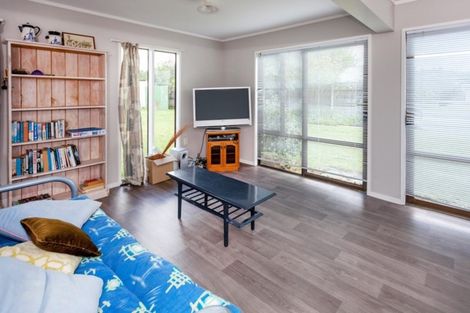 Photo of property in 41 Banks Street, Cooks Beach, Whitianga, 3591