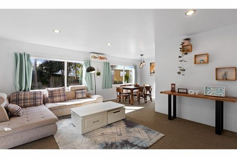 Photo of property in 2a Rata Road, Stanmore Bay, Whangaparaoa, 0932