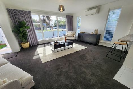 Photo of property in 16a Shaw Avenue, North New Brighton, Christchurch, 8083