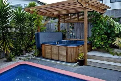 Photo of property in 44 Borneo Drive, Fairview Heights, Auckland, 0632