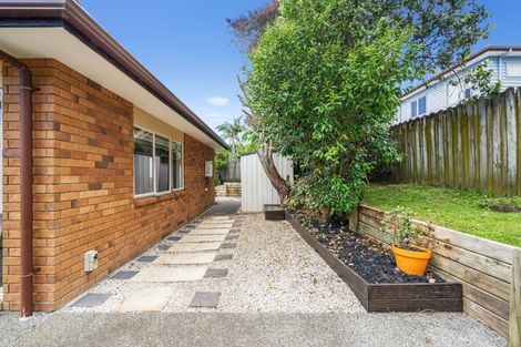 Photo of property in 8 Neaptide Close, Red Beach, 0932