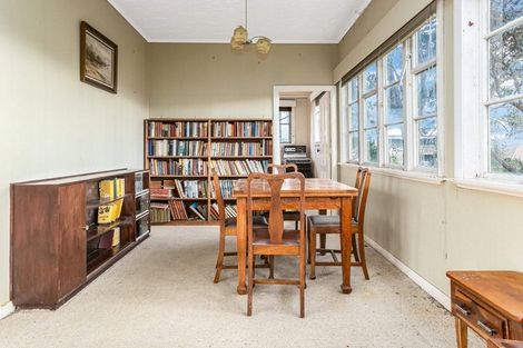 Photo of property in 131 Nevay Road, Miramar, Wellington, 6022