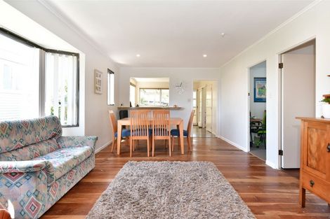Photo of property in 31 Hammond Avenue, Hatfields Beach, Orewa, 0931