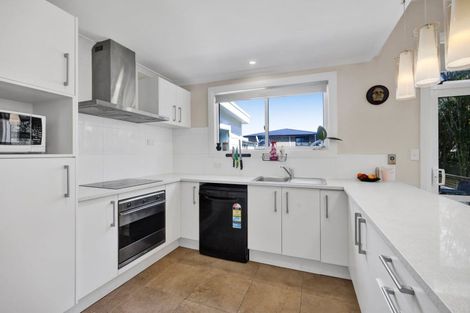 Photo of property in 35 Cordelia Street, Stratford, 4332