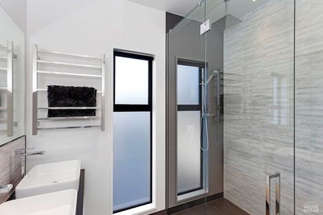 Photo of property in 72a Port Hills Road, Heathcote Valley, Christchurch, 8022