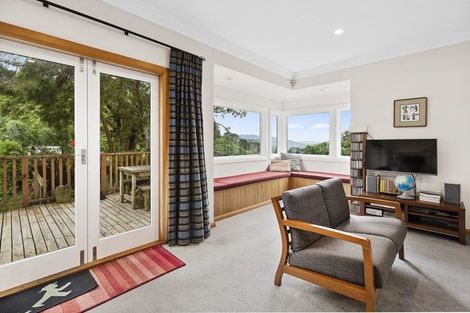 Photo of property in 11 Waikare Street, Karori, Wellington, 6012