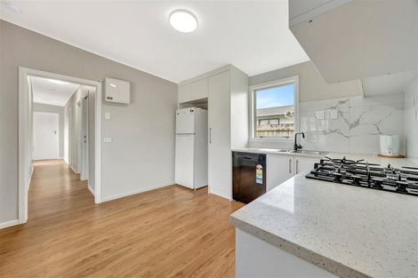 Photo of property in 5 Oak Avenue, Nawton, Hamilton, 3200