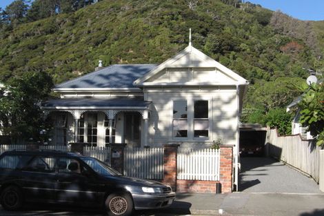 Photo of property in 71 Marine Parade, Eastbourne, Lower Hutt, 5013