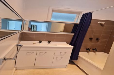 Photo of property in 21 Forest Lake Road, Forest Lake, Hamilton, 3200