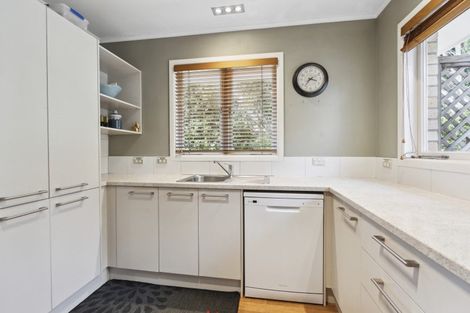 Photo of property in 21 Clevedon Road, Papakura, 2110