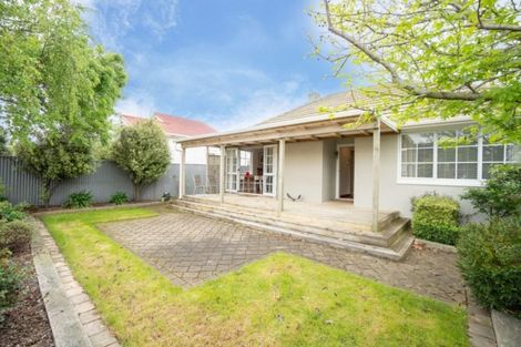 Photo of property in 622 Featherston Street, Roslyn, Palmerston North, 4414