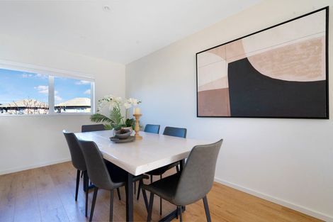 Photo of property in 81 Bordeaux Parade, Te Atatu South, Auckland, 0610