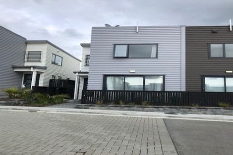 Photo of property in 5 Fuselage Road, Hobsonville, Auckland, 0616