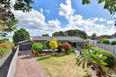 Photo of property in 18 Kaanapali Place, Wattle Downs, Auckland, 2103