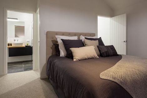 Photo of property in 10 Tauwaka Crescent, Riverhead, 0820