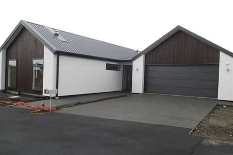 Photo of property in 10 Luxembourg Crescent, Halswell, Christchurch, 8025